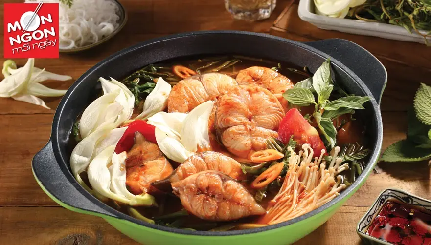 Lẩu c&aacute; lăng b&ocirc;ng so đũa