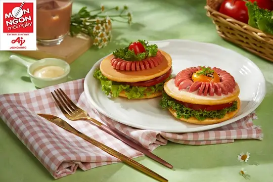 Bữa sáng nhanh gọn đủ chất với Pancake hoa cúc