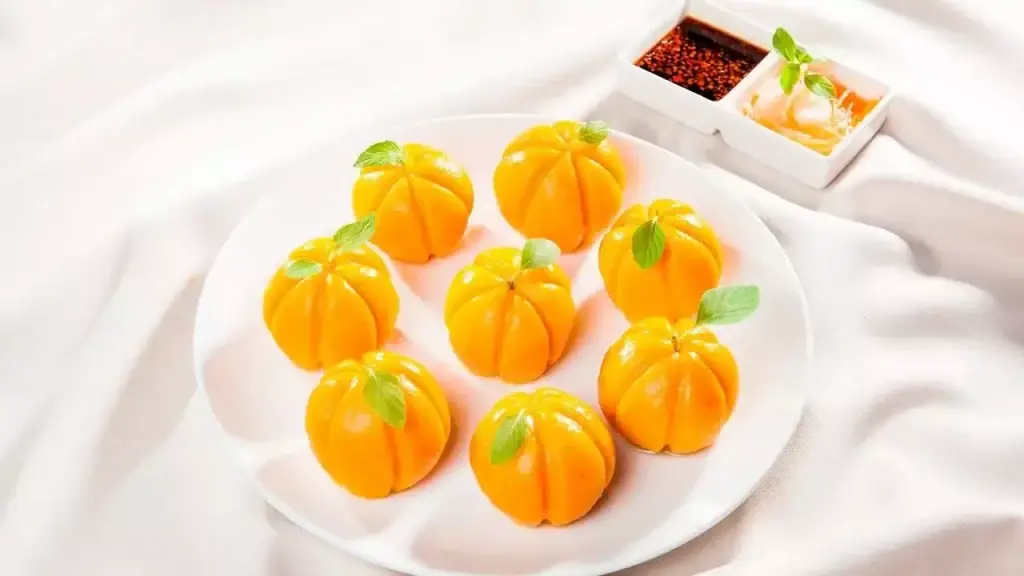 Cách làm bánh bí đỏ cho bé vui Halloween tại nhà