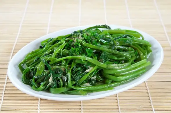 7 b&iacute; quyết x&agrave;o rau củ quả xanh gi&ograve;n