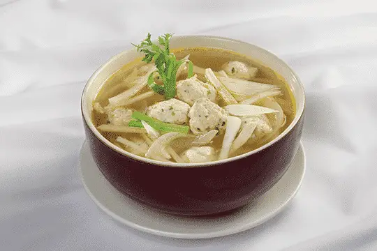 Canh măng g&agrave; vi&ecirc;n