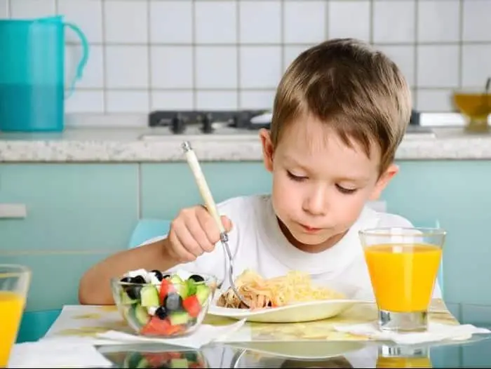 bữa sáng rất quan trọng cho bé