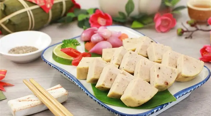Vừa tiện lợi v&agrave; nhanh, Chả lụa l&agrave; m&oacute;n ăn rất th&iacute;ch hợp để thưởng thức trong dịp Tết.