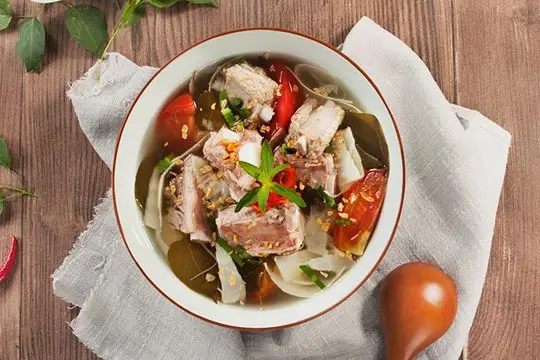 canh măng sườn l&aacute; giang