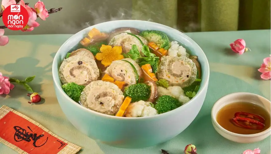 Canh b&oacute;ng thả l&agrave; m&oacute;n rất đặc trưng, chỉ c&oacute; thể t&igrave;m thấy ở c&aacute;c m&acirc;m cỗ miền Bắc