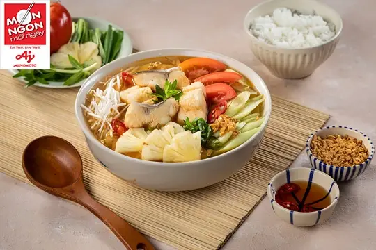 Canh chua c&aacute; dứa một nắng;