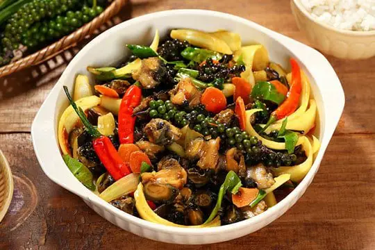 ốc bươu x&agrave;o ti&ecirc;u xanh