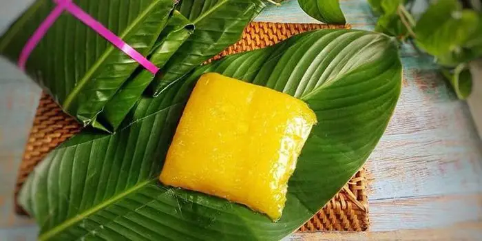 B&aacute;nh phu th&ecirc; truyền thống c&oacute; m&agrave;u v&agrave;ng đặc sắc