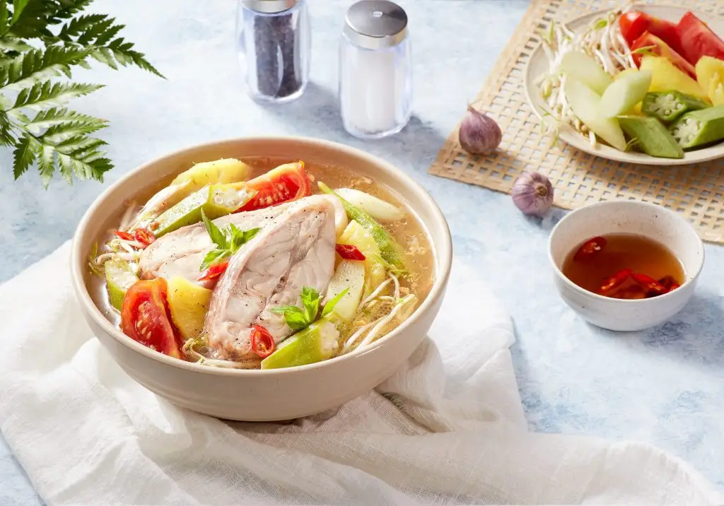 M&oacute;n canh chua c&aacute; l&oacute;c d&acirc;n d&atilde;, thanh m&aacute;t