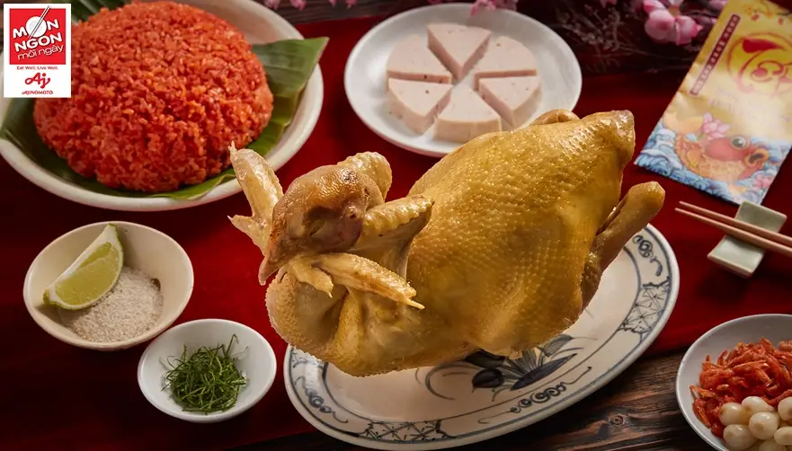 G&agrave; luộc x&ocirc;i gấc
