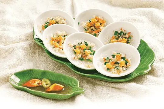 Các món bánh truy&ecirc;̀n th&ocirc;́ng mi&ecirc;̀n Trung d&acirc;n dã nhưng có cách ch&ecirc;́ bi&ecirc;́n tinh th&ecirc;́