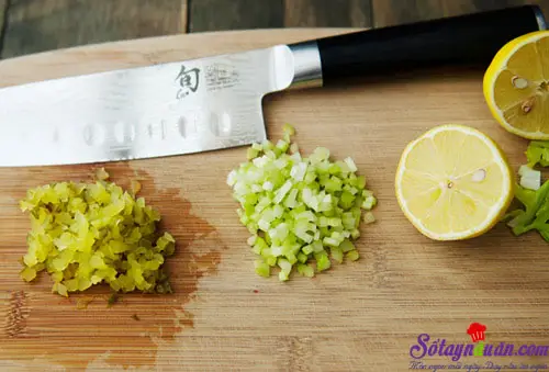c&aacute;ch l&agrave;m b&aacute;nh m&igrave; kẹp c&aacute; ngừ 2