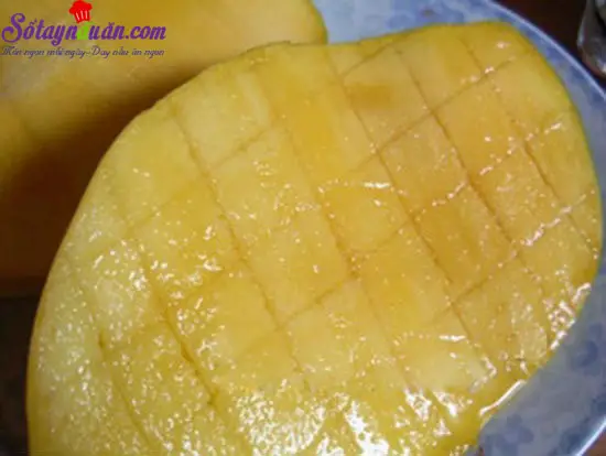 c&aacute;ch l&agrave;m sinh tố xo&agrave;i với sữa tươi 3