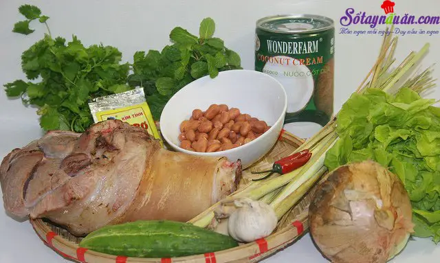 Nguy&ecirc;n liệu l&agrave;m gi&ograve; heo x&agrave;o lăn