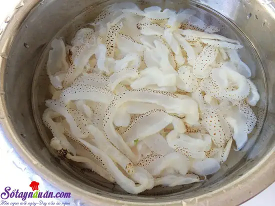 C&aacute;ch l&agrave;m nộm sứa tai heo 1