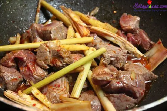 c&aacute;ch l&agrave;m b&ograve; kho gừng sả 2