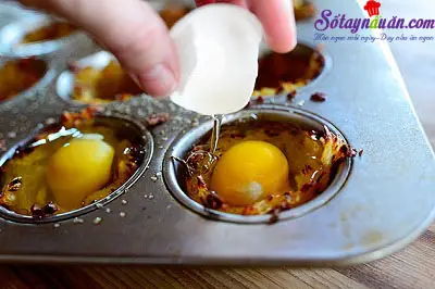c&aacute;ch l&agrave;m trứng nướng khoai t&acirc;y 6