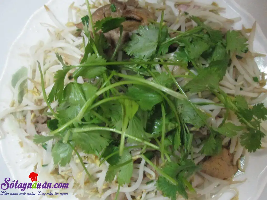 Hướng dẫn cách làm giá đỗ xào lòng gà cực ngon