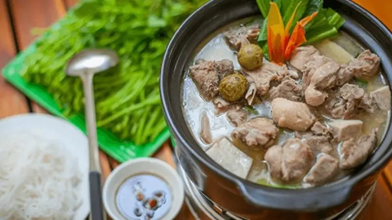 Hướng dẫn cách làm vịt om sấu khoai sọ ngon chuẩn vị miền Bắc