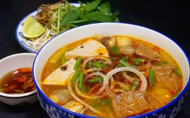 C&aacute;ch nấu b&uacute;n b&ograve; huế chay