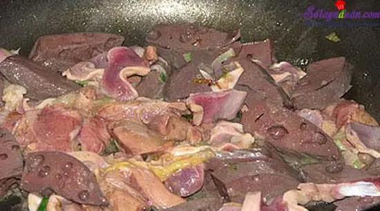 c&aacute;ch l&agrave;m mướp x&agrave;o l&ograve;ng g&agrave; 1