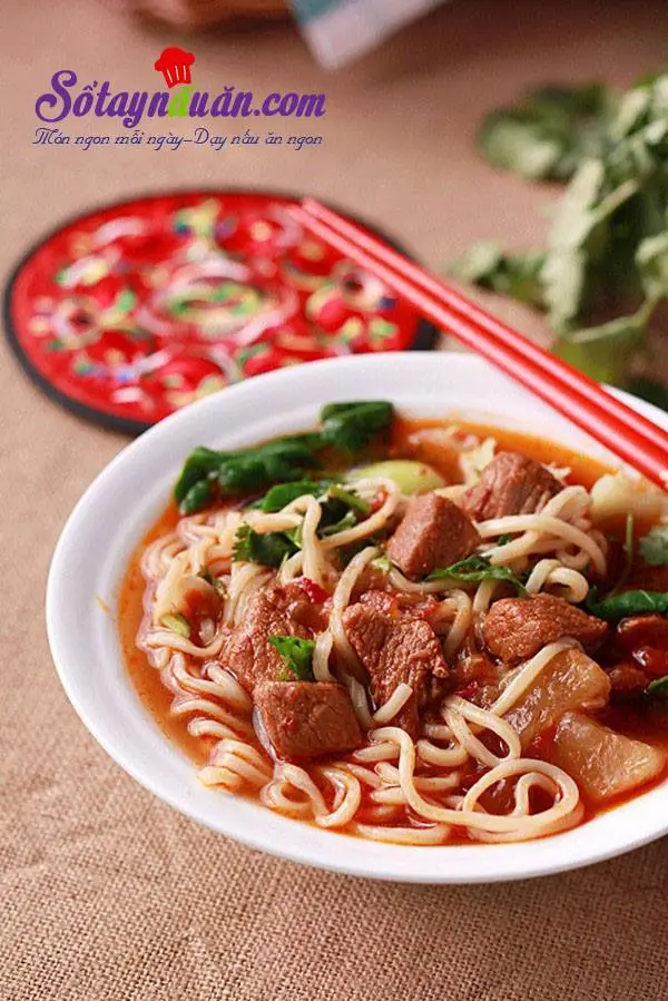 Hướng dẫn m&oacute;n m&igrave; thịt b&ograve; hầm chi&ecirc;u đ&atilde;i cả nh&agrave; ng&agrave;y se lạnh kết quả