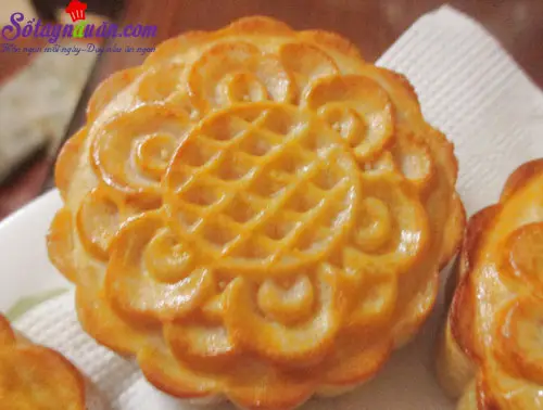 Cách làm bánh trung thu nhân custard thơm ngon cho bé