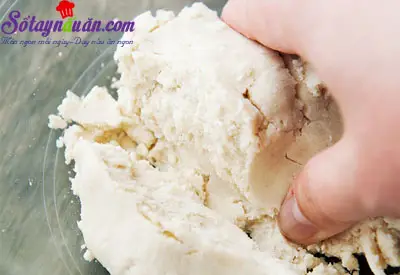 C&aacute;ch l&agrave;m b&aacute;nh bao chi&ecirc;n nh&acirc;n lạp xưởng ngon tuyệt hảo 5