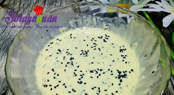 B&aacute;nh chuối chi&ecirc;n vừng đen 4