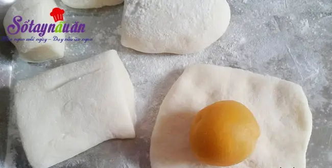 C&aacute;ch l&agrave;m b&aacute;nh dẻo nh&acirc;n đậu xanh hương hoa bởi thơm lừng 5
