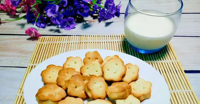 C&aacute;ch l&agrave;m b&aacute;nh quy bơ sữa gi&ograve;n,thơm, ngon ngất ng&acirc;y