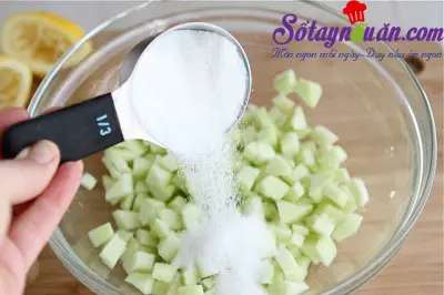 C&aacute;ch l&agrave;m b&aacute;nh t&aacute;o phi&ecirc;n bản chả gi&ograve; cuốn độc đ&aacute;o 2