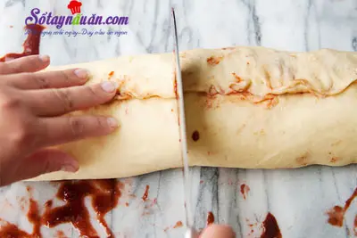 C&ocirc;ng thức cho m&oacute;n b&aacute;nh quế cuộn mứt d&acirc;u ngon tuyệt hảo 8