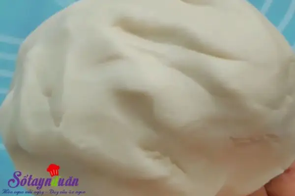 C&aacute;ch l&agrave;m b&aacute;nh r&aacute;n l&uacute;c lắc nh&acirc;n đậu xanh 1