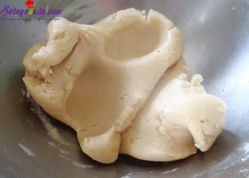 c&aacute;ch l&agrave;m b&aacute;nh nướng nh&acirc;n m&egrave; đen trứng muối 5