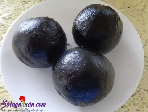 c&aacute;ch l&agrave;m b&aacute;nh nướng nh&acirc;n m&egrave; đen trứng muối 3