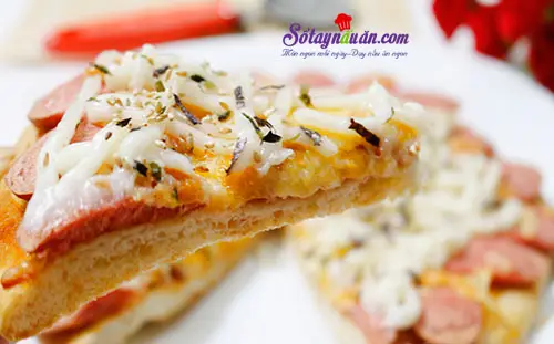 Học cách làm bánh pizza dăm bông đơn giản tại nhà