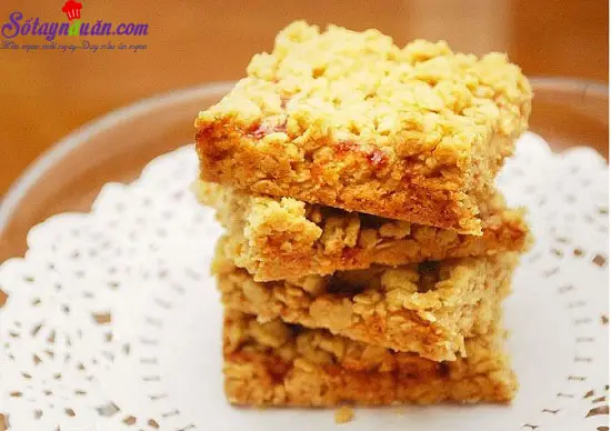 Hướng dẫn làm bánh ngũ cốc mứt dâu cho bữa sáng dinh dưỡng