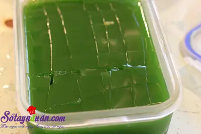 C&aacute;ch l&agrave;m thạch tr&agrave; xanh tr&aacute;i c&acirc;y giải nhiệt m&ugrave;a h&egrave; 6