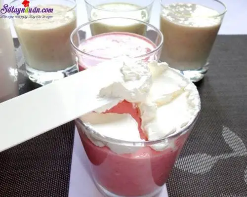 Hướng dẫn l&agrave;m sinh tố hoa quả kem tươi si&ecirc;u ngon 3