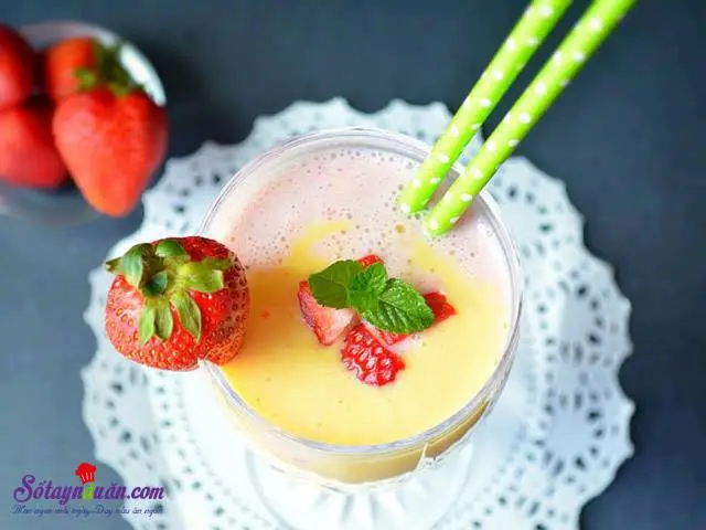 Hướng dẫn cách làm sinh tố xoài dâu tây tươi ngon tuyệt vời