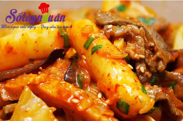Bánh gạo xào thịt bò – lạ mà tuyệt ngon