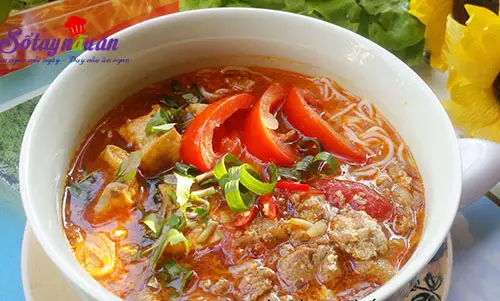 Cách làm bún riêu cua nóng hổi ngon đậm đà