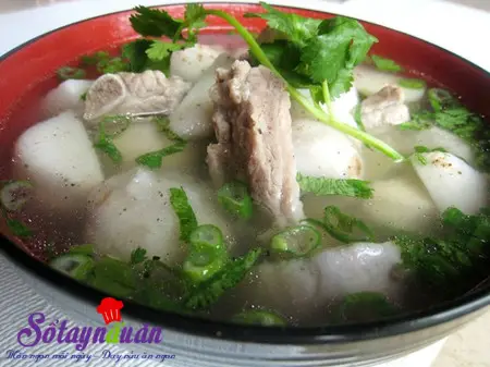 Cách nấu canh khoai môn xương sườn ngon thanh mát