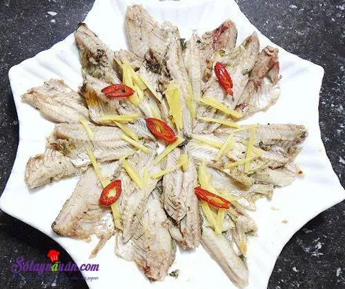 B&iacute; quyết l&agrave;m b&uacute;n c&aacute; r&ocirc; đồng thơm ngon đ&uacute;ng vị 2