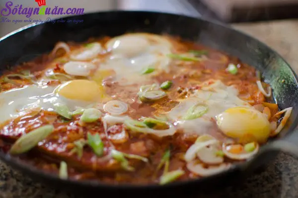 C&aacute;ch l&agrave;m đậu phụ r&aacute;n trứng kiểu H&agrave;n chua cay tuyệt ngon 10