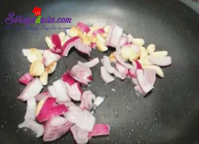 C&aacute;ch l&agrave;m ếch x&agrave;o ớt đậm đ&agrave; ngon cơm 4