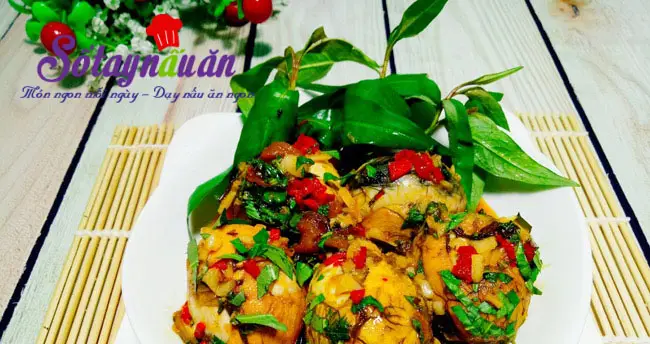 Trứng vịt lộn x&agrave;o me 10
