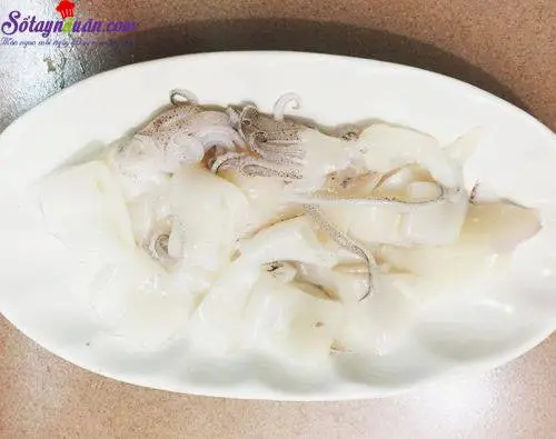 C&aacute;ch nấu canh chua mực thanh m&aacute;t bổ dưỡng ng&agrave;y h&egrave; 3
