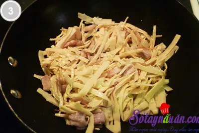 Măng tươi x&agrave;o thịt lợn 3